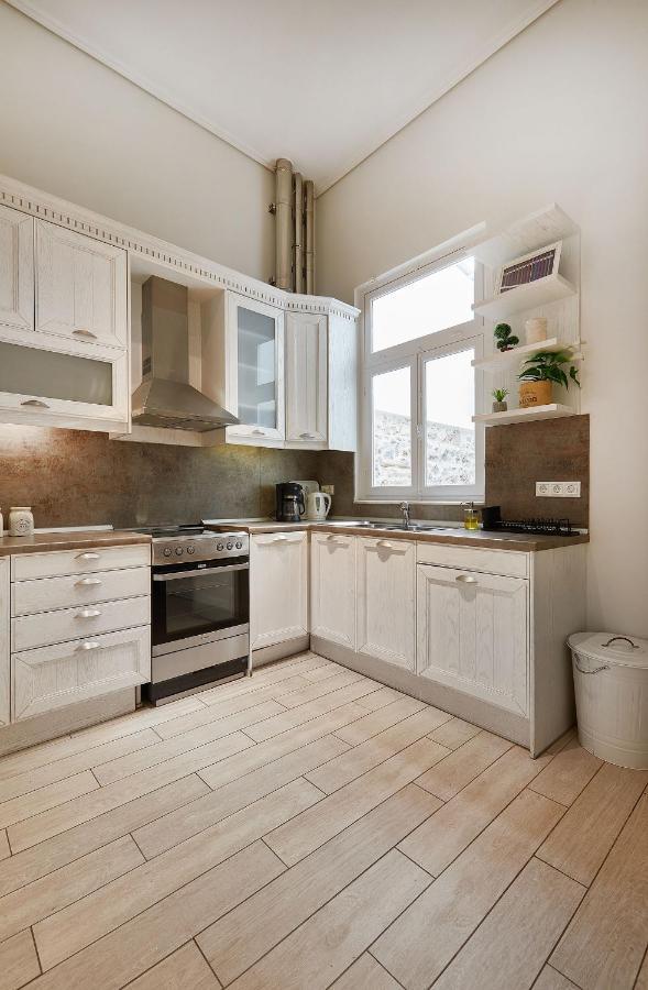 Chloe Boutique Apartments Plaka アテネ エクステリア 写真
